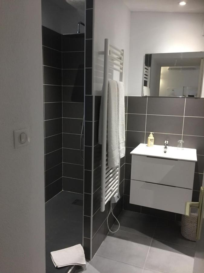 Chambres D'Hotes Lovely Planette Nimes Exterior photo